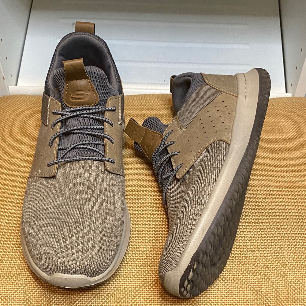 Skechers Air-Cooled Classic Fit Men's Tan & Gray memory foam Delson Sneakers